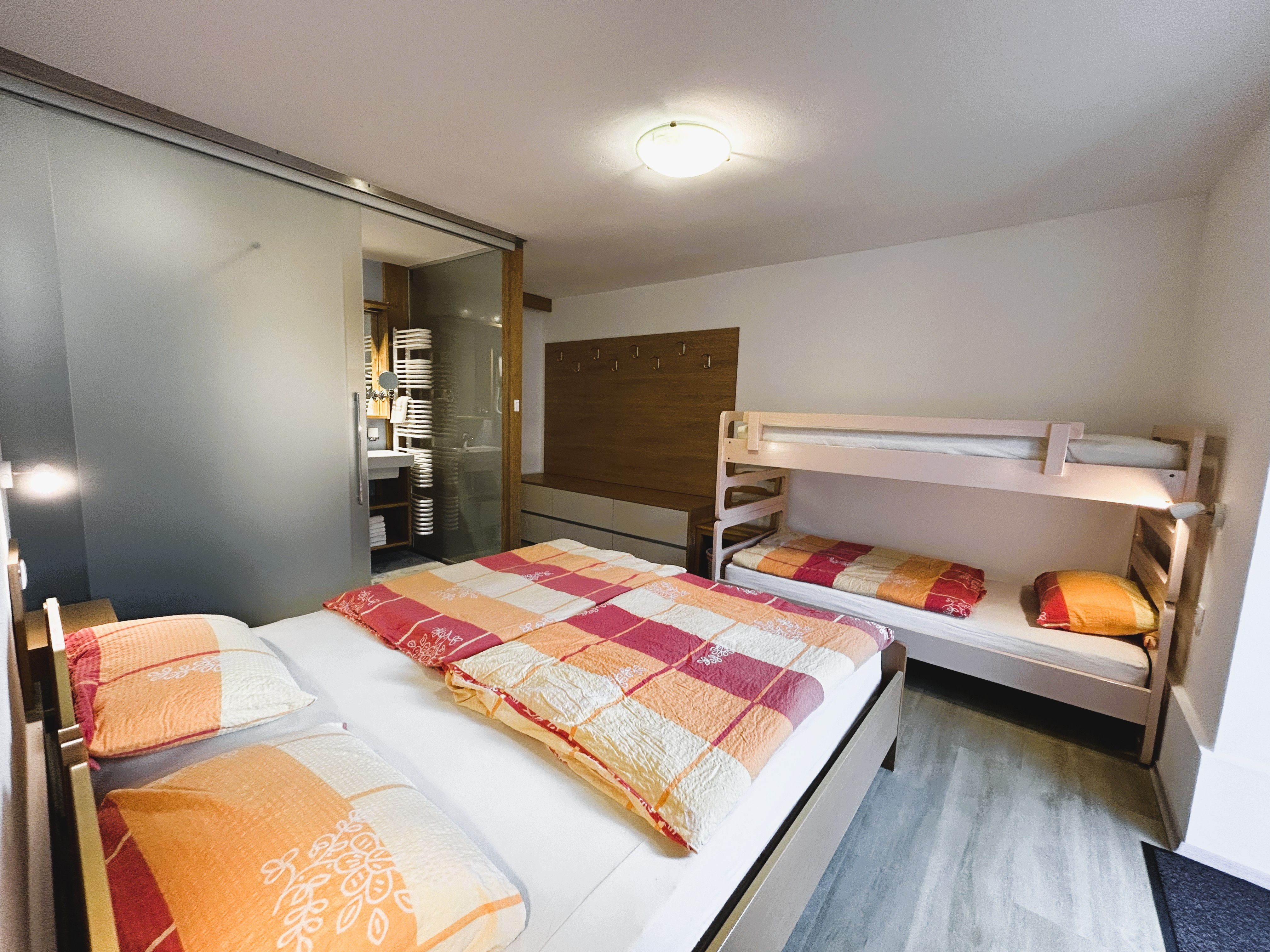 Apartmaji_Mrakic_Spalnica_za_4